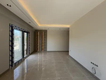 Brandneue Wohnung Mit Pool, Ausgestattet Mit Luxuriösen Details, Im Viertel Seferihisar Çolakibrahimbey