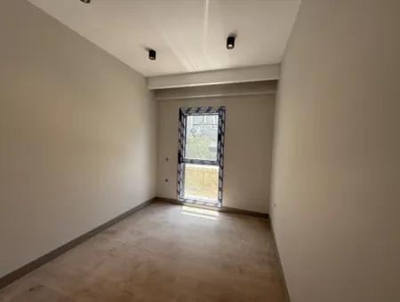 Brandneue Wohnung Mit Pool, Ausgestattet Mit Luxuriösen Details, Im Viertel Seferihisar Çolakibrahimbey