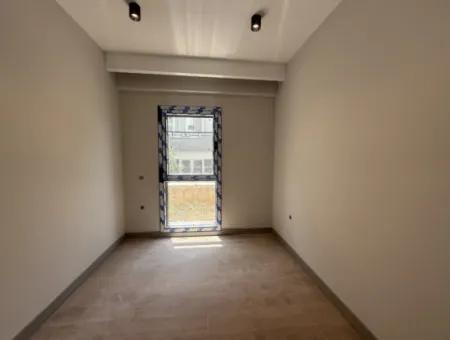 Brandneue Wohnung Mit Pool, Ausgestattet Mit Luxuriösen Details, Im Viertel Seferihisar Çolakibrahimbey