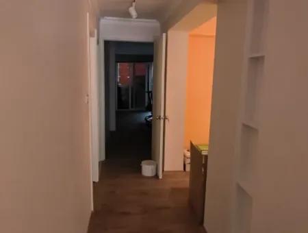 Alsancak Sevinc Patisserie Yani – Büro Zu Vermieten Mit Glasvitrine