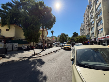 1 1 Kostenlose Mietwohnung Mit Aufzug In Der Nähe Der Alsancak-Moschee!