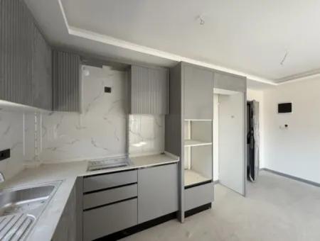 Luxuriöse Und Moderne 1 1 Wohnung In Seferihisar Çolakibrahimbey Nachbarschaft