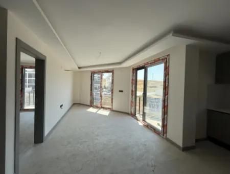 Luxuriöse Und Moderne 1 1 Wohnung In Seferihisar Çolakibrahimbey Nachbarschaft