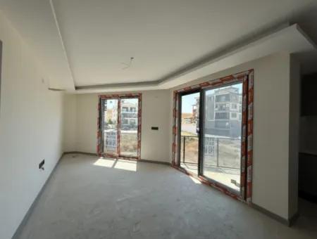 Luxuriöse Und Moderne 1 1 Wohnung In Seferihisar Çolakibrahimbey Nachbarschaft