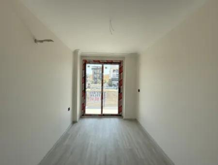 Luxuriöse Und Moderne 1 1 Wohnung In Seferihisar Çolakibrahimbey Nachbarschaft