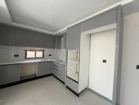Luxuriöse Und Moderne 1 1 Wohnung In Seferihisar Çolakibrahimbey Nachbarschaft