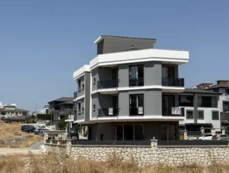 Luxuriöse Und Moderne 1 1 Wohnung In Seferihisar Çolakibrahimbey Nachbarschaft