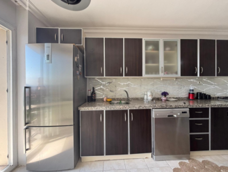 3 1 150M2 Wohnung Zu Vermieten Mit Kombi-Kessel In Bornova Evka 3 Meereslage!