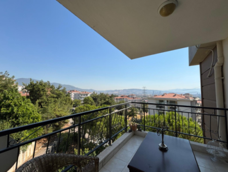 3 1 150M2 Wohnung Zu Vermieten Mit Kombi-Kessel In Bornova Evka 3 Meereslage!