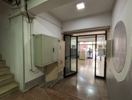 In Der Nähe Von Alsancak Zypern Märtyrer 1. Stock 1 1 110M2 Arbeitsplatz / Büro Zu Vermieten Mit Wc!