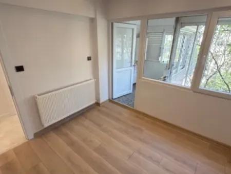 Geräumige Wohnung Mit Kompletter Renovierung In Fussläufiger Entfernung Zur U-Bahn Gegenüber Der Murat Reis Grundschule