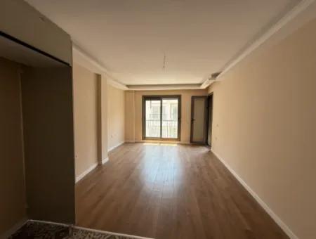 Moderne Und Luxuriöse 1 1 Wohnung In Seferihisar Çolakibrahimbey!