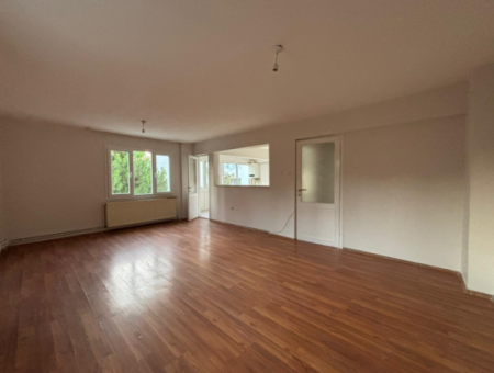 Narlıdere Huzur Mahalellenda Metro In Der Nähe Von 3 1 Wohnung Zu Vermieten