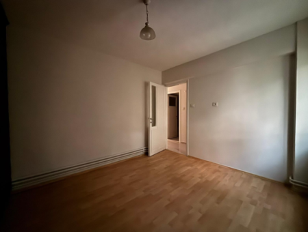 Narlıdere Huzur Mahalellenda Metro In Der Nähe Von 3 1 Wohnung Zu Vermieten
