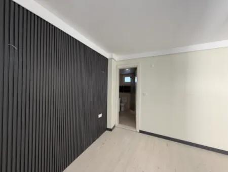2 1 Zentral Gelegene Wohnung Zum Verkauf In Seferihisar Hidirlik
