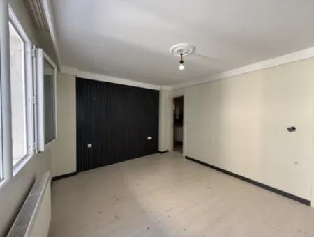 2 1 Zentral Gelegene Wohnung Zum Verkauf In Seferihisar Hidirlik