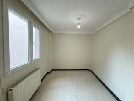 2 1 Zentral Gelegene Wohnung Zum Verkauf In Seferihisar Hidirlik