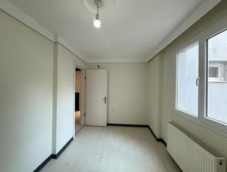 2 1 Zentral Gelegene Wohnung Zum Verkauf In Seferihisar Hidirlik