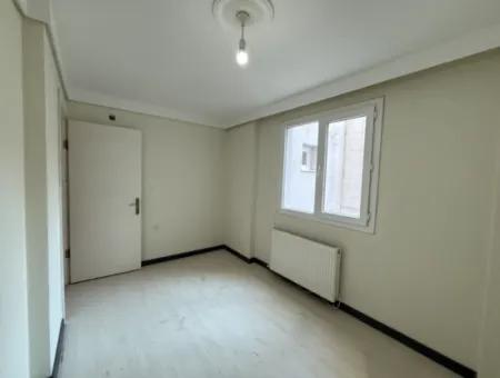 2 1 Zentral Gelegene Wohnung Zum Verkauf In Seferihisar Hidirlik