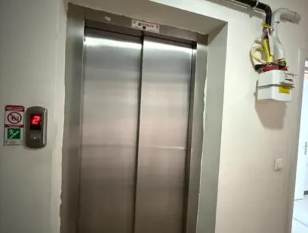 2 1 Zentral Gelegene Wohnung Zum Verkauf In Seferihisar Hidirlik