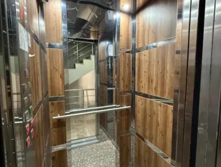 2 1 Zentral Gelegene Wohnung Zum Verkauf In Seferihisar Hidirlik