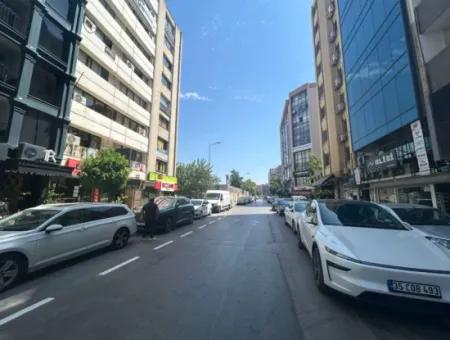 70M2 Büro Zu Vermieten In Einem Sauber Gepflegten Geschäftsgebäude Am Hürriyet Boulevard