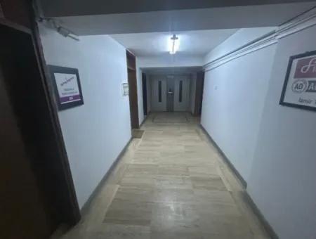 70M2 Büro Zu Vermieten In Einem Sauber Gepflegten Geschäftsgebäude Am Hürriyet Boulevard