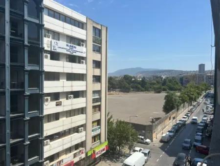 70M2 Büro Zu Vermieten In Einem Sauber Gepflegten Geschäftsgebäude Am Hürriyet Boulevard