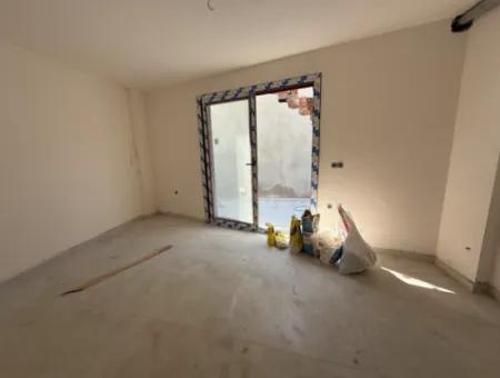 Brandneue Freistehende Villa Zum Verkauf Im Camikebir Viertel Seferihisar – Unabhängiges Wohnen Im Stadtzentrum