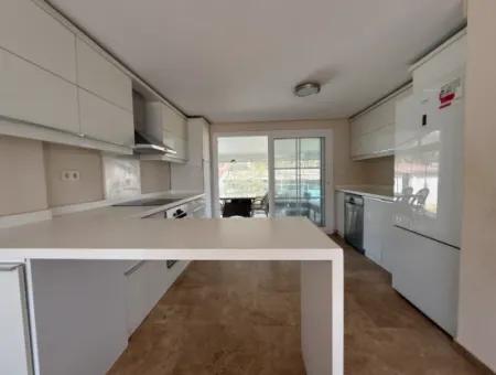 Seferihisar Yeşilkent Sitesi – Freistehende Villa Zu Vermieten
