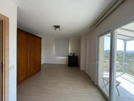 Seferihisar Yeşilkent Sitesi – Freistehende Villa Zu Vermieten