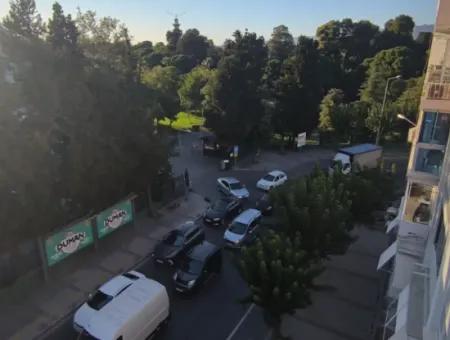 Erdgas 3 1 Wohnung Mit Aufzug Mit Blick Auf Die Grüne Natur Der Messe