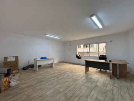 Alsancak Zypern Märtyrer 1.Floor 100M2 1 1 Büro/Büro Zu Vermieten