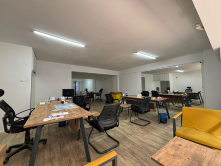 Alsancak Zypern Märtyrer 1.Floor 100M2 1 1 Büro/Büro Zu Vermieten
