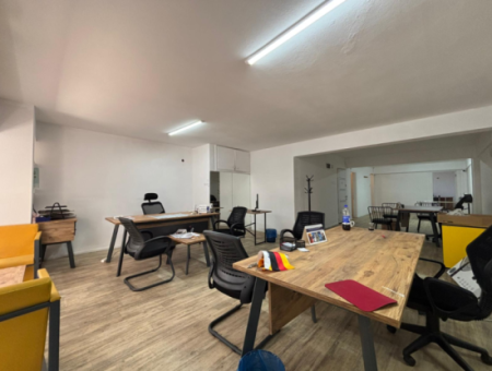Alsancak Zypern Märtyrer 1.Floor 100M2 1 1 Büro/Büro Zu Vermieten