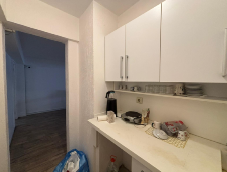 Alsancak Zypern Märtyrer 1.Floor 100M2 1 1 Büro/Büro Zu Vermieten