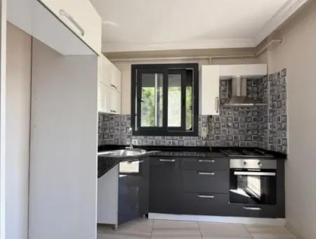 2 1 Wohnungen Zum Verkauf In Der Beliebtesten Strasse Von Seferihisar, Kostenlos Und Kreditgeeignet