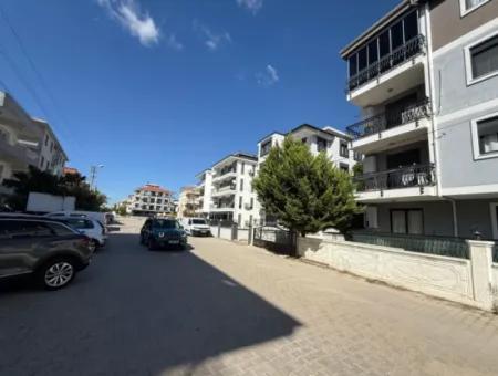 2 1 Wohnungen Zum Verkauf In Der Beliebtesten Strasse Von Seferihisar, Kostenlos Und Kreditgeeignet