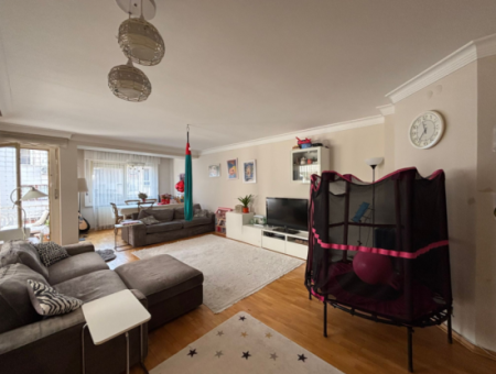 Wohnung Zum Verkauf Mit Parkplatz Im 3. Stock 3 1 Genç Gebäude In Der Alsancak Dutlu Strasse!