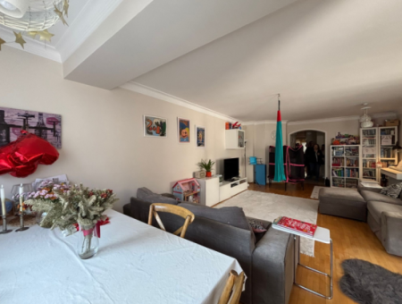 Wohnung Zum Verkauf Mit Parkplatz Im 3. Stock 3 1 Genç Gebäude In Der Alsancak Dutlu Strasse!