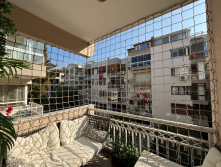 Wohnung Zum Verkauf Mit Parkplatz Im 3. Stock 3 1 Genç Gebäude In Der Alsancak Dutlu Strasse!