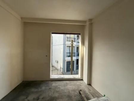 Freistehende Duplexvilla Mit Reihenhaus Und Innenhof Im Stadtzentrum In Seferihisar Hidirlik