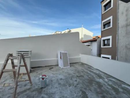 Freistehende Duplexvilla Mit Reihenhaus Und Innenhof Im Stadtzentrum In Seferihisar Hidirlik