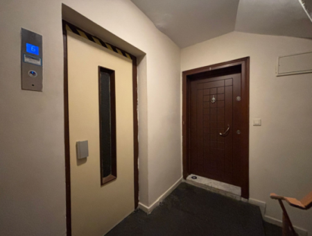 4. Stock, Gut Gepflegte Wohnung Zu Mieten Mit 3 1 Parkplätzen In Alsancak Poet Eşref!