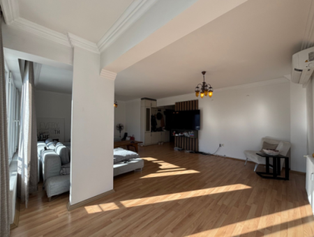 4. Stock, Gut Gepflegte Wohnung Zu Mieten Mit 3 1 Parkplätzen In Alsancak Poet Eşref!