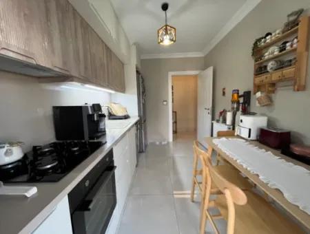 Seferihisar Camikebir-Viertel – İklimkent-Gelände – 2 Und 1 Wohnungen Mit Pool, Modern Und Geräumig