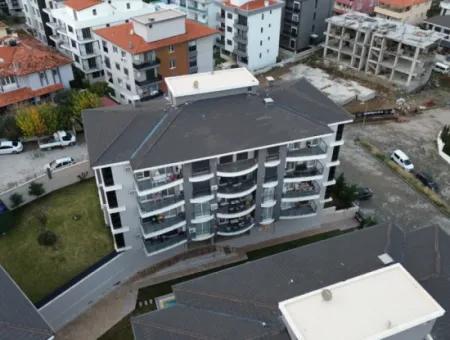 Seferihisar Camikebir-Viertel – İklimkent-Gelände – 2 Und 1 Wohnungen Mit Pool, Modern Und Geräumig