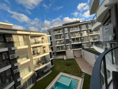 Seferihisar Camikebir-Viertel – İklimkent-Gelände – 2 Und 1 Wohnungen Mit Pool, Modern Und Geräumig