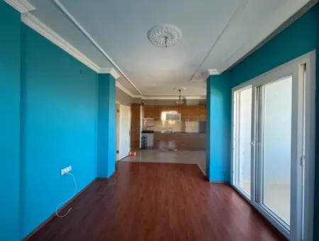 Seferihisar Izmir-Strasse Mit Grünflächenfassade • Zum Verkauf 3 1 Wohnung