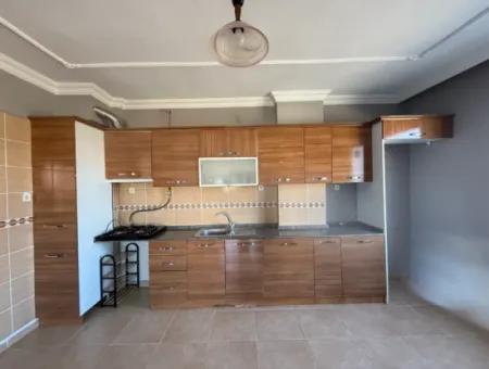 Seferihisar Izmir-Strasse Mit Grünflächenfassade • Zum Verkauf 3 1 Wohnung